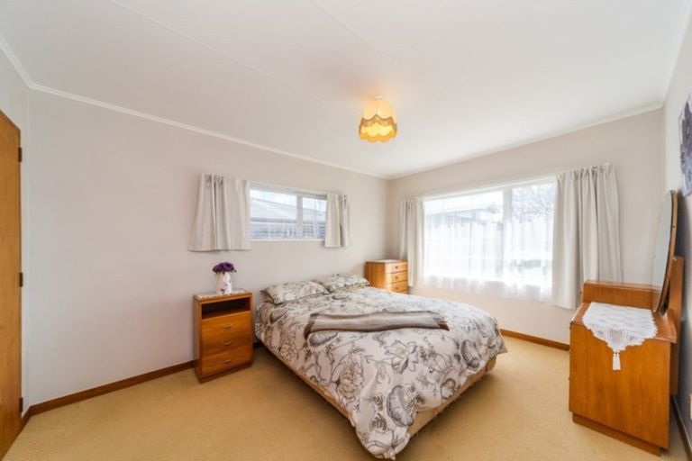 Photo of property in 38 Abraham Crescent, Milson, Palmerston North, 4414