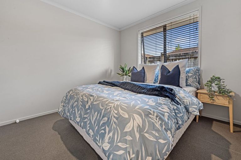 Photo of property in 6 Barometer Way, Pyes Pa, Tauranga, 3112