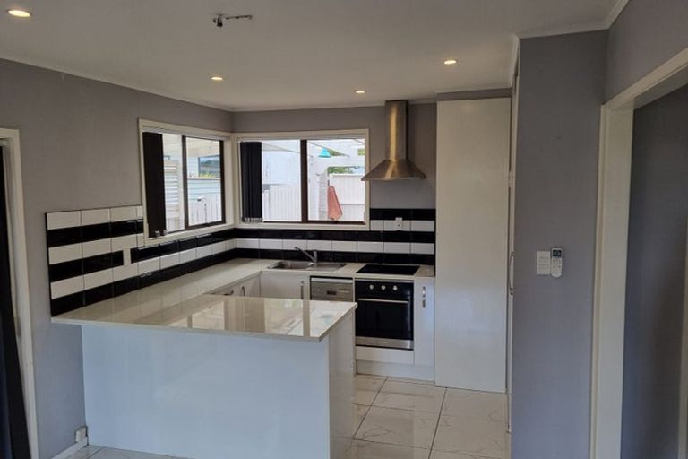 Photo of property in 79 Urlich Drive, Ranui, Auckland, 0612