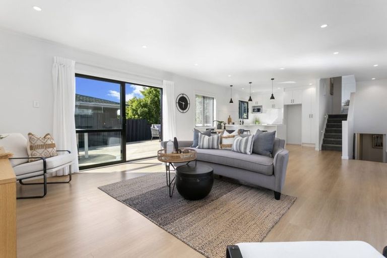 Photo of property in 13 Davita Place, Farm Cove, Auckland, 2012