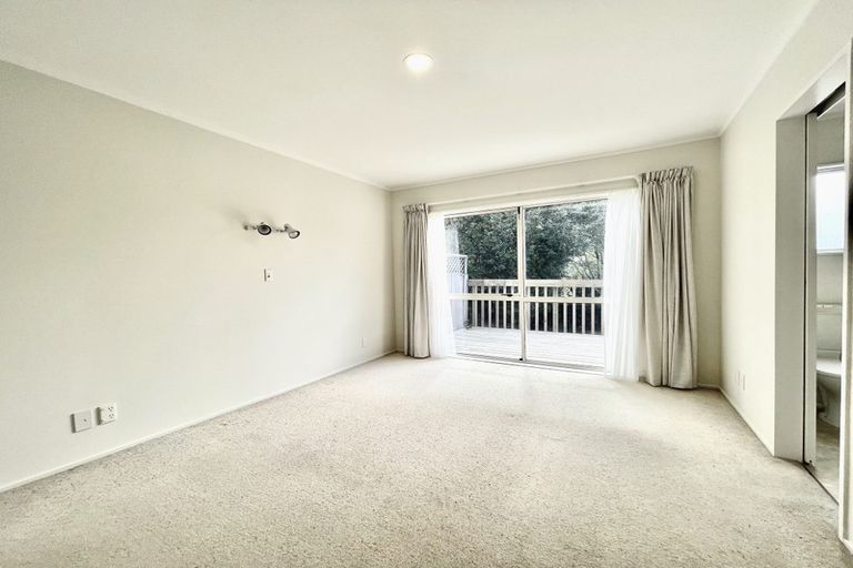 Photo of property in 1/10 Napoleon Avenue, Milford, Auckland, 0620