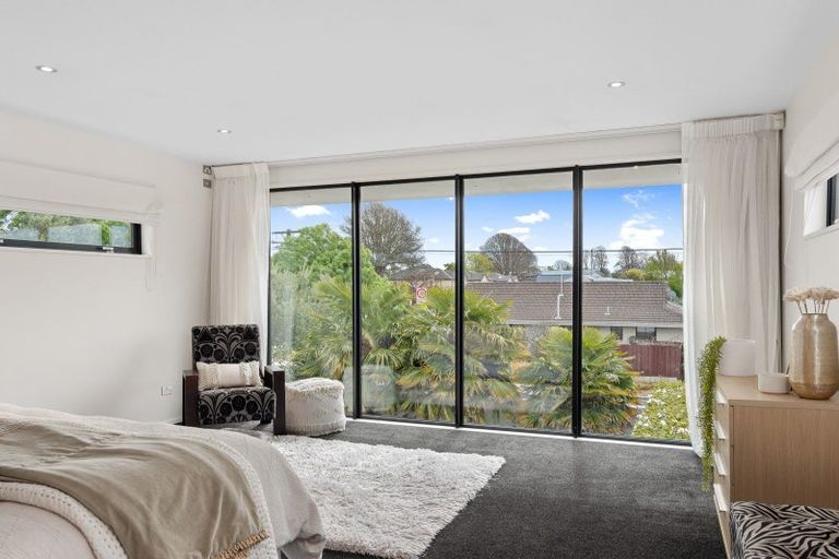 Photo of property in 48 Office Road, Merivale, Christchurch, 8014