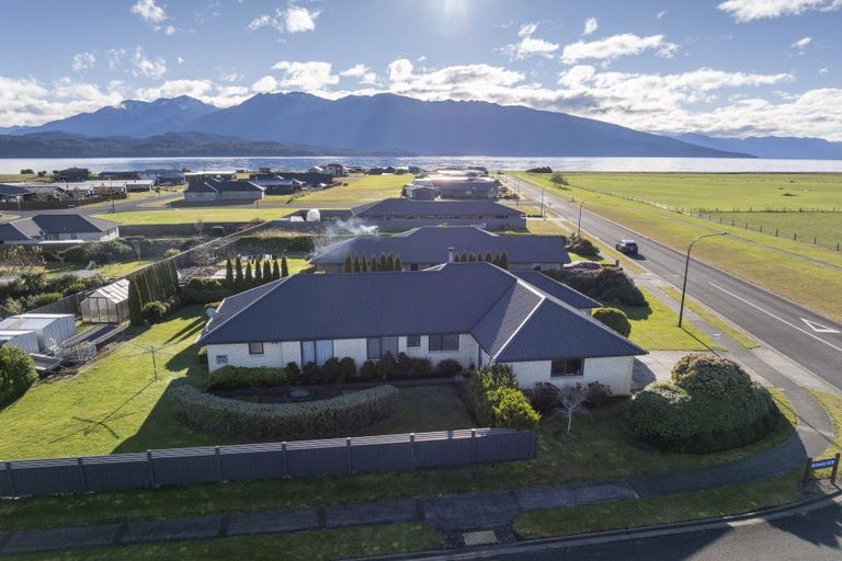 Photo of property in 21 South Arm Drive, Te Anau, 9600