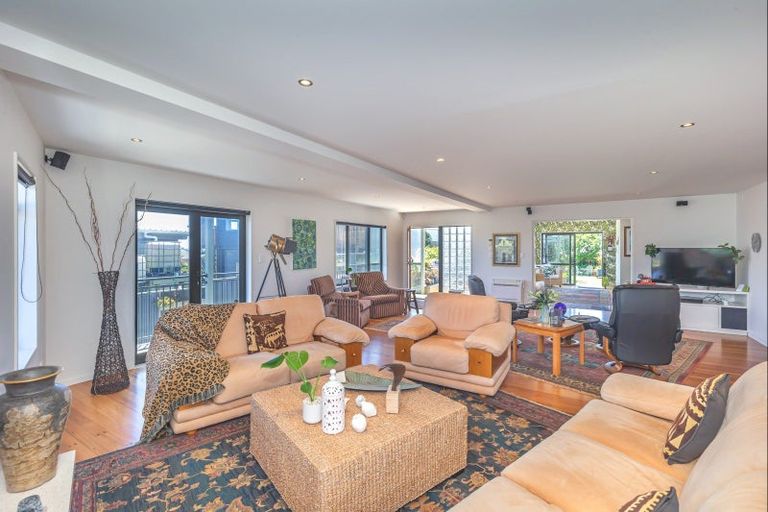 Photo of property in 8 Arataki Grove, Waitarere Beach, Levin, 5510