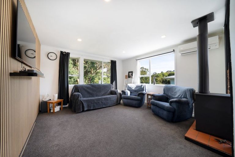 Photo of property in 33 Waihemo Street, Waitangirua, Porirua, 5024