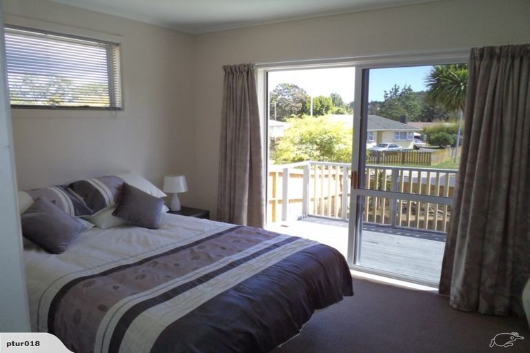 Photo of property in 1/52 Harrington Road, Henderson, Auckland, 0610