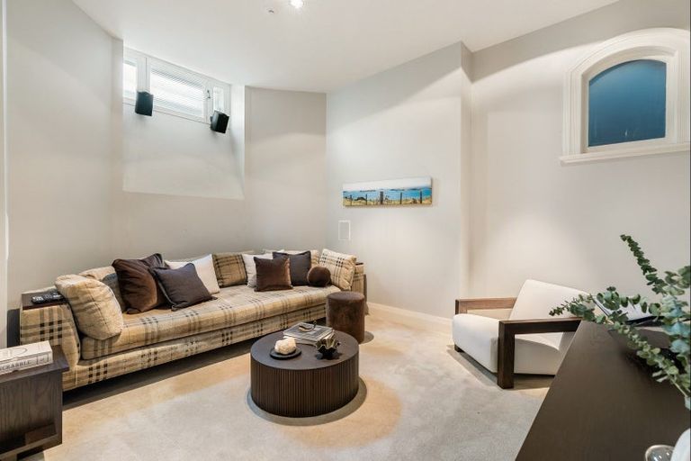 Photo of property in 19 Birdwood Crescent, Parnell, Auckland, 1052