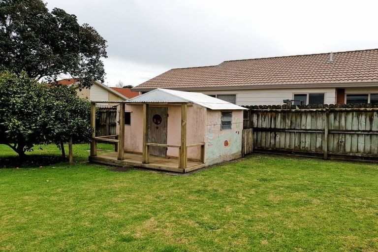 Photo of property in 115 Sykes Road, Weymouth, Auckland, 2103