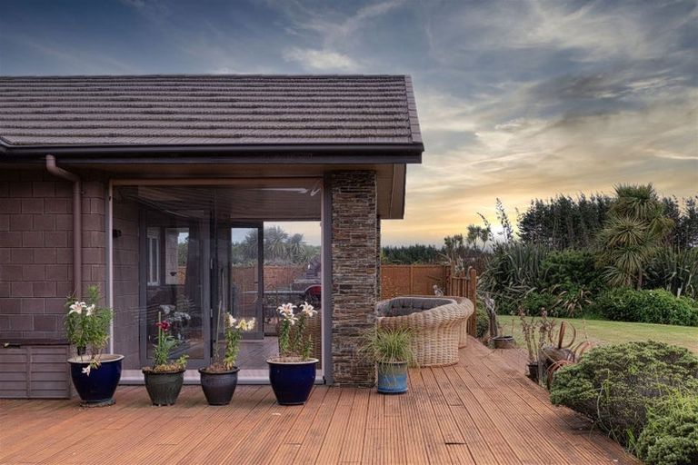 Photo of property in 68 Waitarere Rise Avenue, Waitarere, Levin, 5510