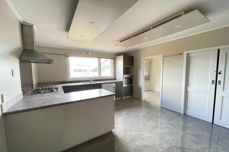 Photo of property in 65a Manuka Road, Bayview, Auckland, 0629