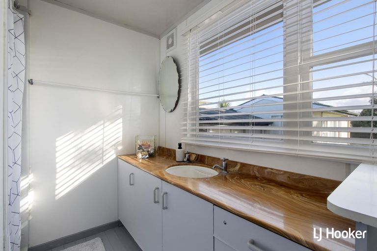 Photo of property in 84 Seaforth Road, Waihi Beach, 3611