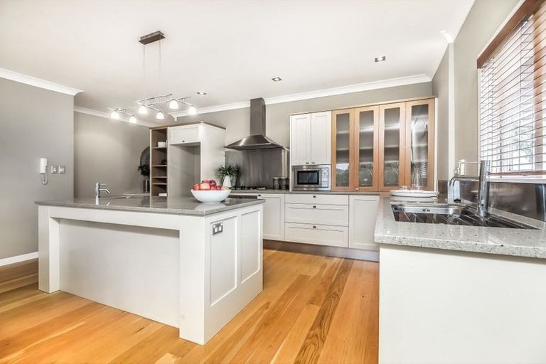 Photo of property in 73 Kowhai Road, Mairangi Bay, Auckland, 0630