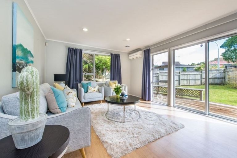 Photo of property in 1 Regatta Road, Torbay, Auckland, 0630