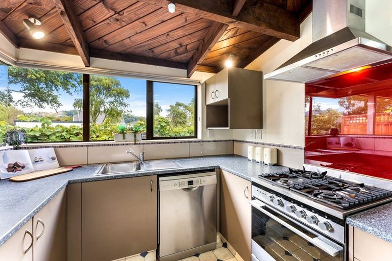 Photo of property in 65 Gibbons Street, Ebdentown, Upper Hutt, 5018