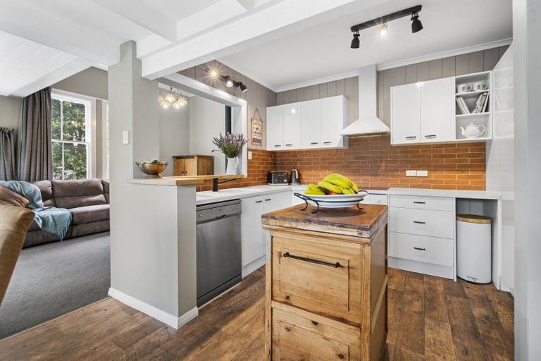 Photo of property in 54 Grey Street, Marton, 4710