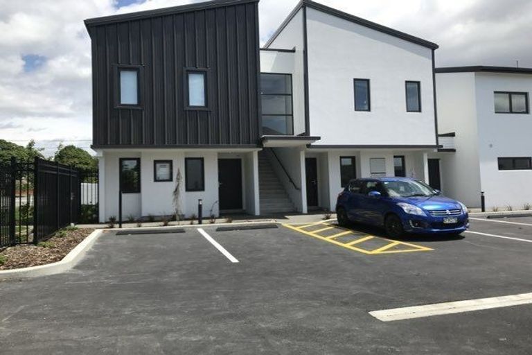 Photo of property in 4/69 Suva Street, Upper Riccarton, Christchurch, 8041