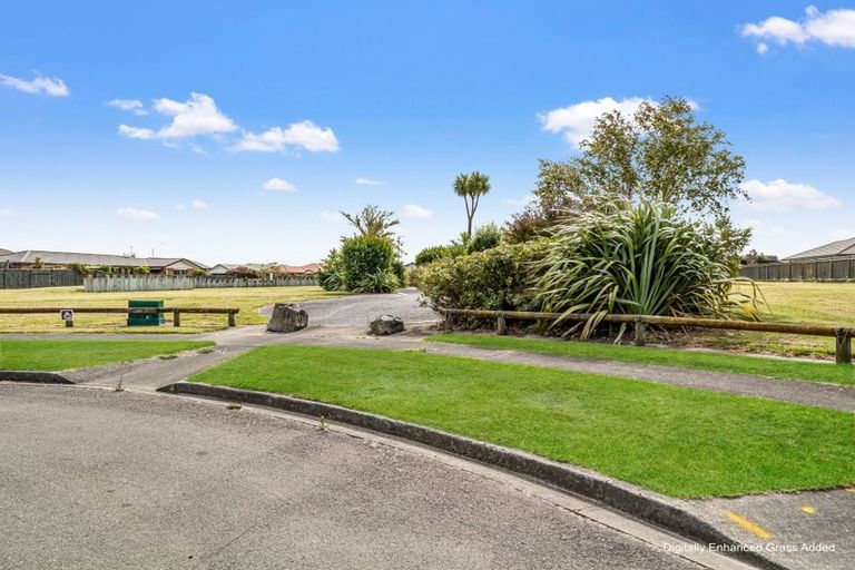 Photo of property in 1 Nevada Way, Kelvin Grove, Palmerston North, 4414
