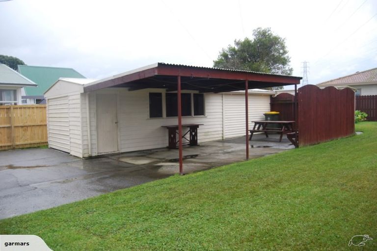 Photo of property in 66 Edgewater Drive, Pakuranga, Auckland, 2010