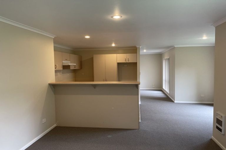 Photo of property in 14 Glenveagh Park Drive, Weymouth, Auckland, 2103