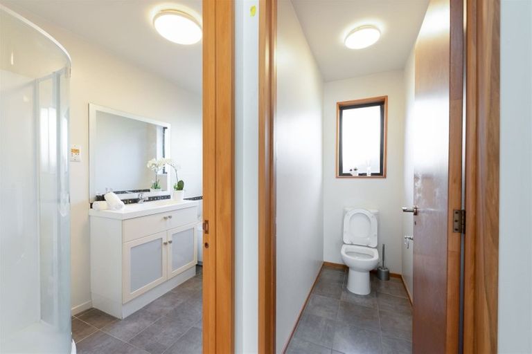 Photo of property in 18 Westgrove Avenue, Avonhead, Christchurch, 8042