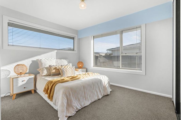 Photo of property in 63 Denise Crescent, Hornby, Christchurch, 8042