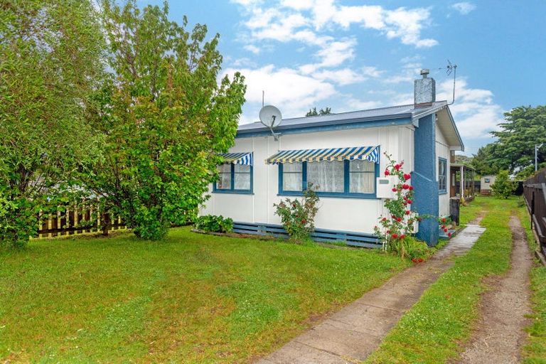 Photo of property in 2 Cochrane Street, Elgin, Gisborne, 4010