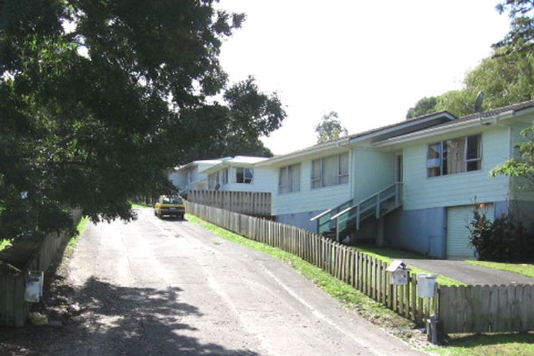 Photo of property in 2/9 Hanui Place, Massey, Auckland, 0614