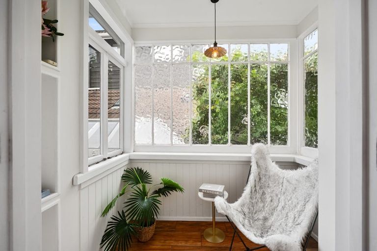 Photo of property in 1/317 Lake Road, Hauraki, Auckland, 0622