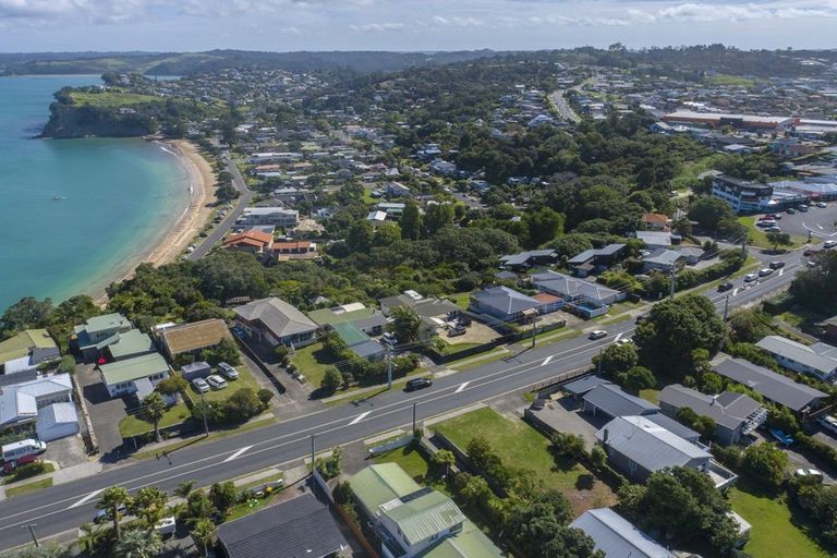 Photo of property in 750a Whangaparaoa Road, Manly, Whangaparaoa, 0930