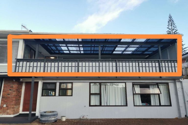 Photo of property in 17 Diana Drive, Glenfield, Auckland, 0627