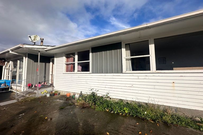 Photo of property in 33 Mountbatten Grove, Clouston Park, Upper Hutt, 5018