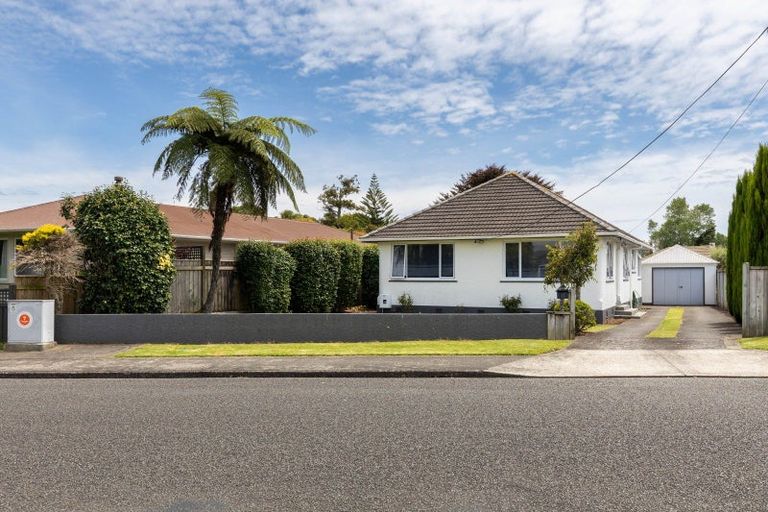 Photo of property in 42 Doralto Road, Frankleigh Park, New Plymouth, 4310