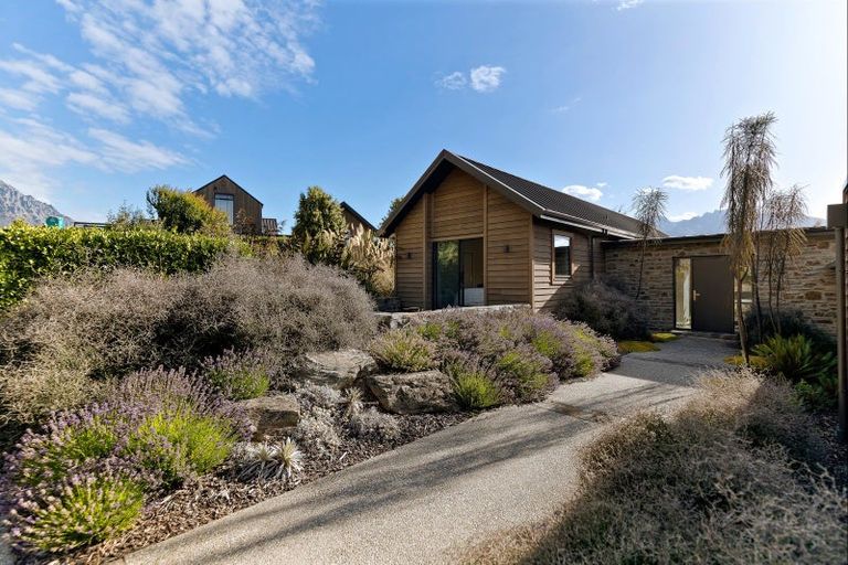 Photo of property in 5 Ellesmere Avenue, Jacks Point, Queenstown, 9371