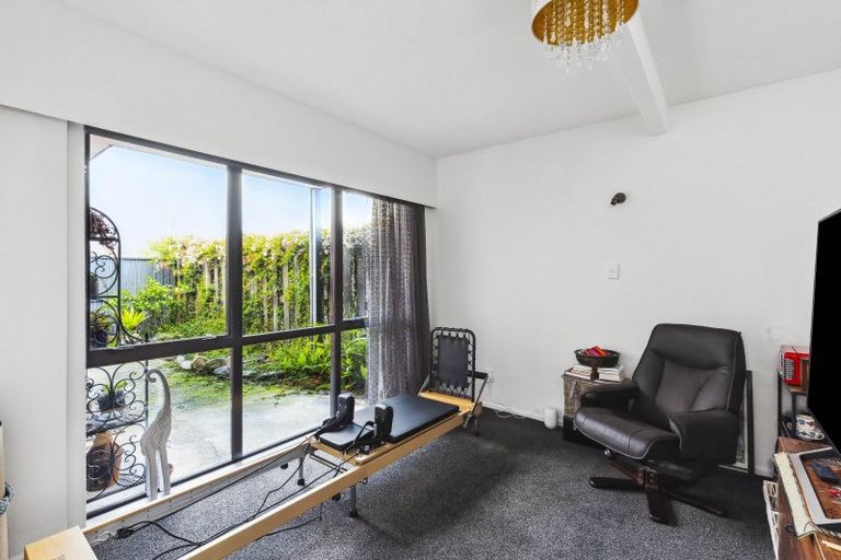 Photo of property in 3 Greenwood Place, Paraparaumu, 5032