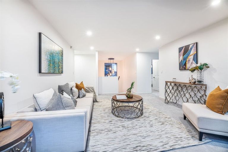 Photo of property in 16 Matau Rise, Te Atatu Peninsula, Auckland, 0610