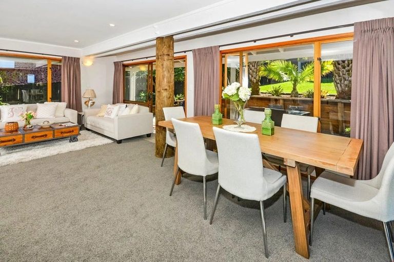 Photo of property in 7 Sandiacre Way, Browns Bay, Auckland, 0630