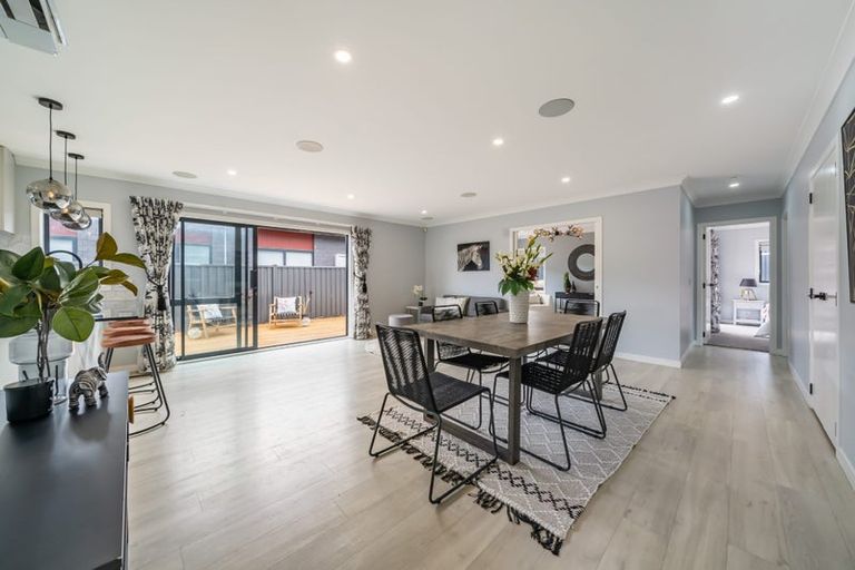 Photo of property in 11 Salisbury Crescent, Wallaceville, Upper Hutt, 5018