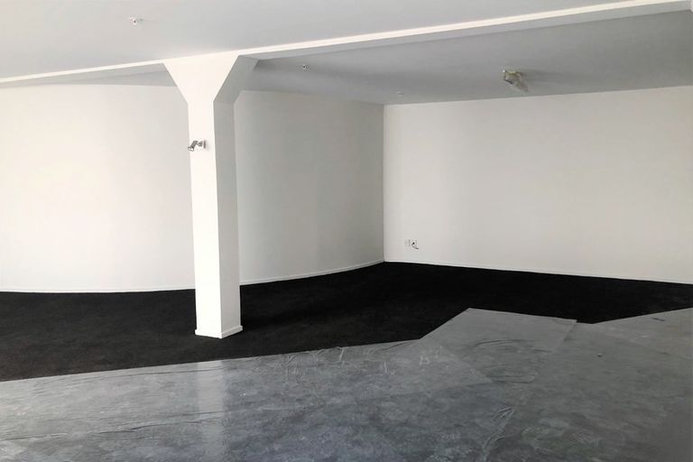Photo of property in Bond Store Apartments, 8b Egmont Street, Te Aro, Wellington, 6011