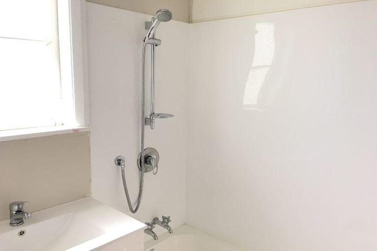 Photo of property in 202 Blenheim Road, Riccarton, Christchurch, 8041