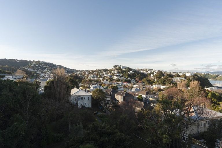 Photo of property in 34 Henry Street, Kilbirnie, Wellington, 6022