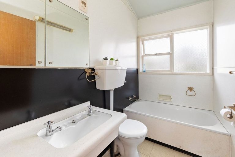 Photo of property in 3/101 Selwyn Road, Cockle Bay, Auckland, 2014