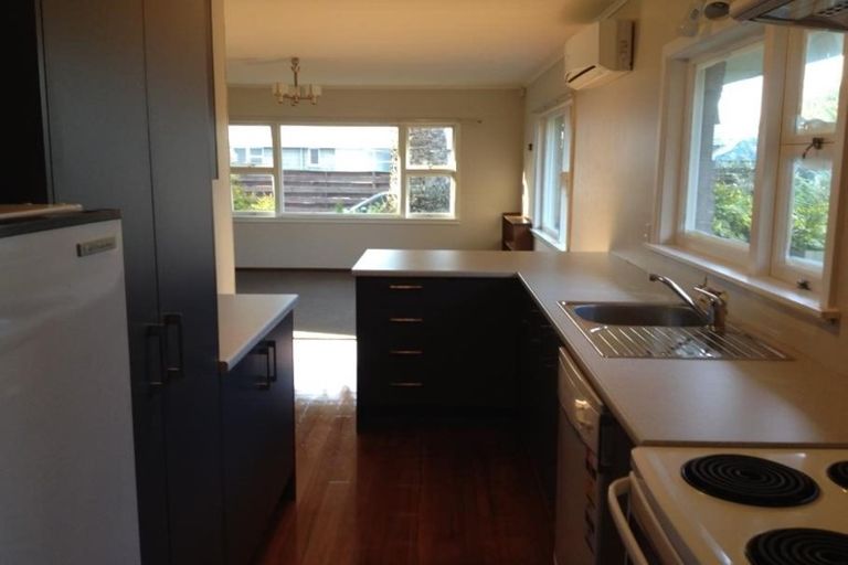 Photo of property in 17 Reading Street, Upper Riccarton, Christchurch, 8041