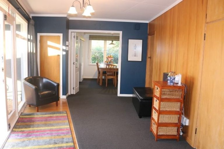 Photo of property in 30 Churchill Avenue, Hokowhitu, Palmerston North, 4410