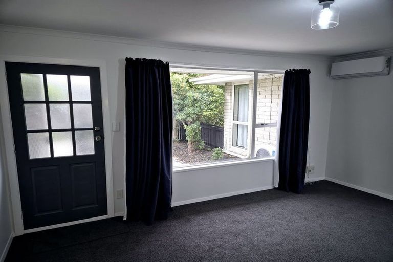 Photo of property in 2/8 Bowen Street, Upper Riccarton, Christchurch, 8041