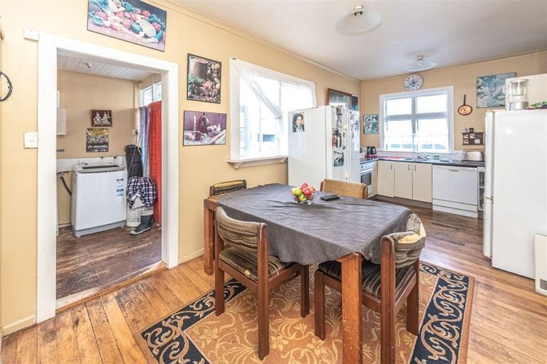 Photo of property in 14 Duigan Street, Gonville, Whanganui, 4501