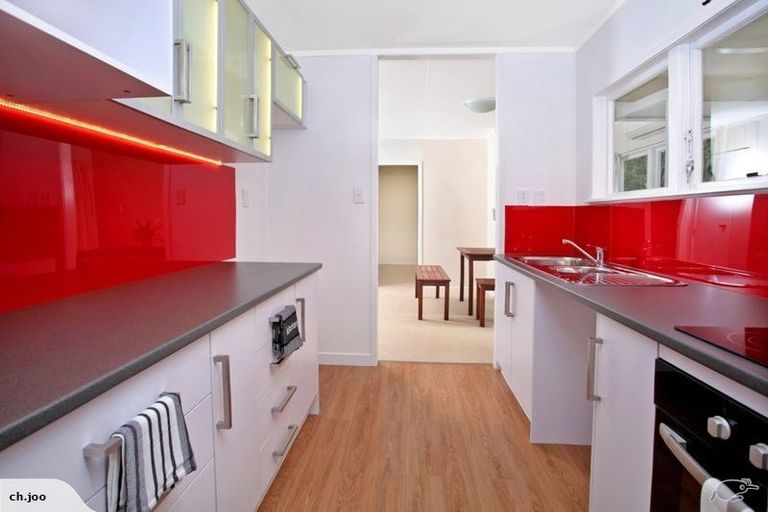 Photo of property in 69a Powrie Street, Glenfield, Auckland, 0629