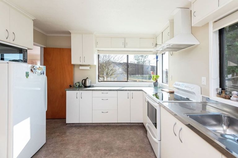 Photo of property in 18 Sheralee Place, Bucklands Beach, Auckland, 2014