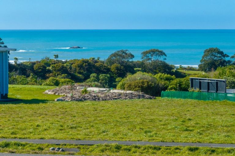 Photo of property in 30 Tama Road, Riversdale Beach, Masterton, 5872