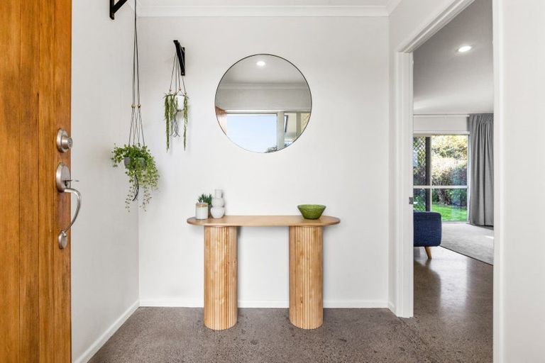 Photo of property in 14 Fairview Place, Havelock North, 4130