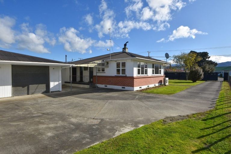 Photo of property in 11 Taverner Street, Carterton, 5713
